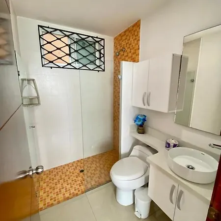 Al-1 Facing The Sea With Pool And Wifi Apartamento